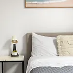 Rustic Double Room - Centrally Located - Shared Bathroom